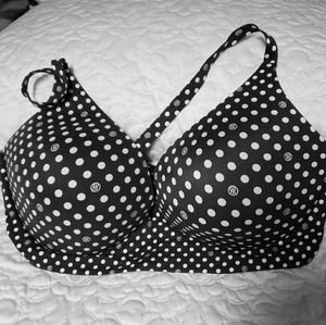 VS NWOT pull over racerback wireless bra